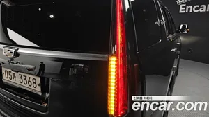 Cadillac Escalade, 2018 — миниатюра 9