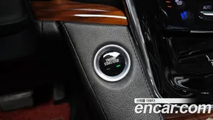 Cadillac Escalade, 2018 — миниатюра 28