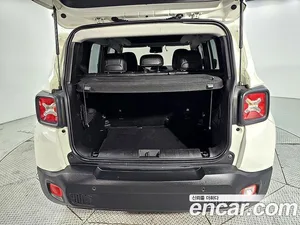 Jeep Renegade, 2017 — миниатюра 17