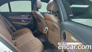Mercedes-Benz E-Class, 2023 — миниатюра 10