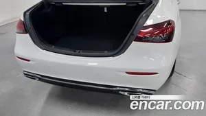 Mercedes-Benz E-Class, 2023 — миниатюра 11