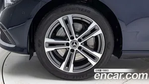Mercedes-Benz E-Class, 2022 — миниатюра 5