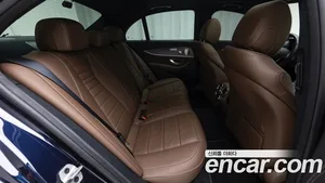 Mercedes-Benz E-Class, 2022 — миниатюра 10