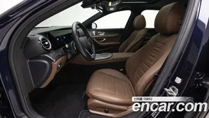Mercedes-Benz E-Class, 2022 — миниатюра 14