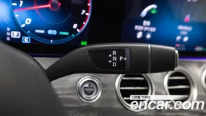 Mercedes-Benz E-Class, 2022 — миниатюра 19