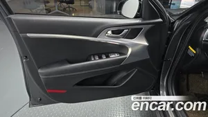 Genesis G70, 2017 — миниатюра 14