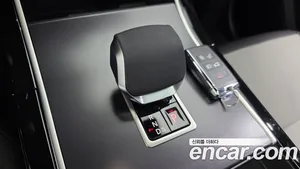 Land Rover Range Rover Velar, 2025 — миниатюра 13
