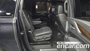 Cadillac Escalade, 2022 — миниатюра 12