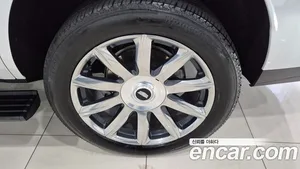 Cadillac Escalade, 2023 — миниатюра 5