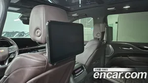 Cadillac Escalade, 2023 — миниатюра 8