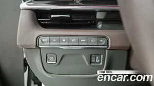 Cadillac Escalade, 2023 — миниатюра 13