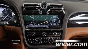 Bentley Bentayga, 2019 — миниатюра 20