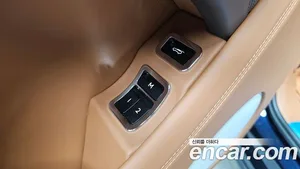 Bentley Bentayga, 2019 — миниатюра 16