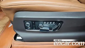Bentley Bentayga, 2019 — миниатюра 31