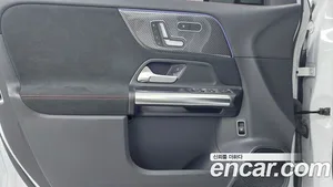 Mercedes-Benz GLA-Class, 2022 — миниатюра 15
