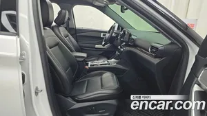 Ford Explorer, 2021 — миниатюра 16