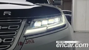 Land Rover Range Rover Velar, 2025 — миниатюра 17