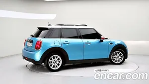Mini Cooper, 2018 — миниатюра 4