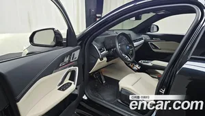 BMW iX2, 2024 — миниатюра 12