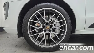 Porsche Macan, 2020 — миниатюра 4