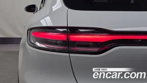 Porsche Macan, 2020 — миниатюра 8