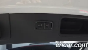Porsche Macan, 2020 — миниатюра 29