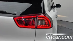 Kia Niro, 2016 — миниатюра 8