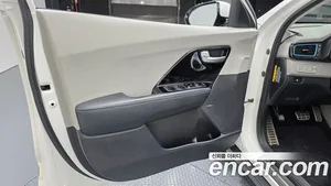 Kia Niro, 2016 — миниатюра 13