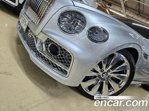 Bentley Flying Spur, 2021 — миниатюра 10