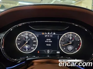 Bentley Flying Spur, 2021 — миниатюра 18