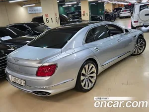 Bentley Flying Spur, 2021 — миниатюра 19
