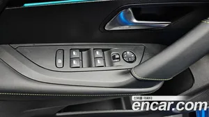 Peugeot 2008, 2023 — миниатюра 29