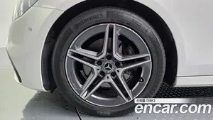 Mercedes-Benz E-Class, 2023 — миниатюра 5