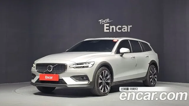 Volvo V60, 2024 — фото автомобиля из Кореи