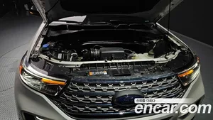 Ford Explorer, 2023 — миниатюра 6