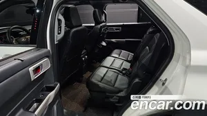 Ford Explorer, 2023 — миниатюра 17