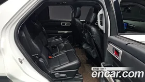Ford Explorer, 2023 — миниатюра 18