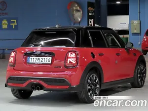 Mini Cooper, 2021 — миниатюра 2
