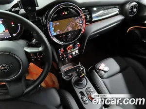 Mini Cooper, 2021 — миниатюра 9