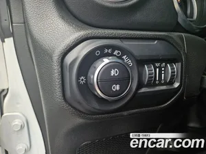 Jeep Wrangler, 2022 — миниатюра 12