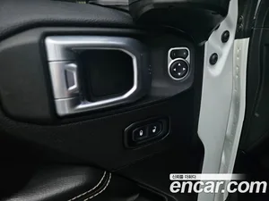 Jeep Wrangler, 2022 — миниатюра 13