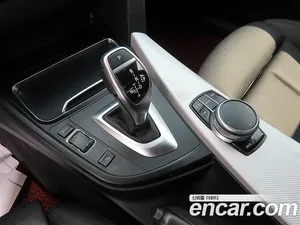 BMW 3-Series, 2017 — миниатюра 11