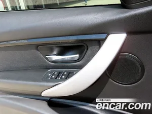BMW 3-Series, 2017 — миниатюра 12