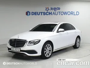 Mercedes-Benz E-Class, 2017 — миниатюра 1
