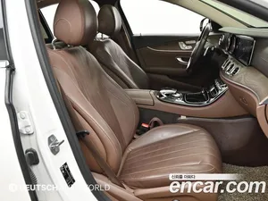 Mercedes-Benz E-Class, 2017 — миниатюра 10