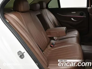 Mercedes-Benz E-Class, 2017 — миниатюра 12
