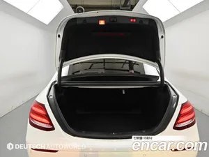 Mercedes-Benz E-Class, 2017 — миниатюра 19