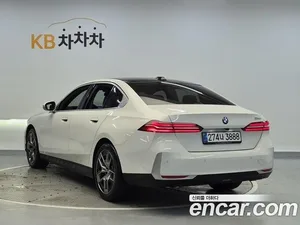 BMW 5-Series, 2025 — миниатюра 4
