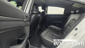 Hyundai Avante, 2017 — миниатюра 12