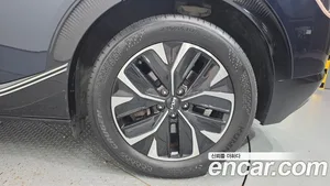 Kia EV6, 2023 — миниатюра 7